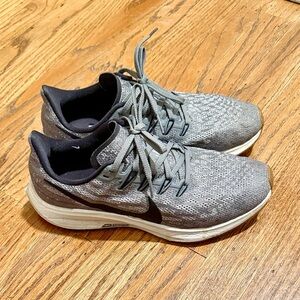 Nike Air Zoom Pegasus 36 Gunsmoke Running Sneakers size 7.5